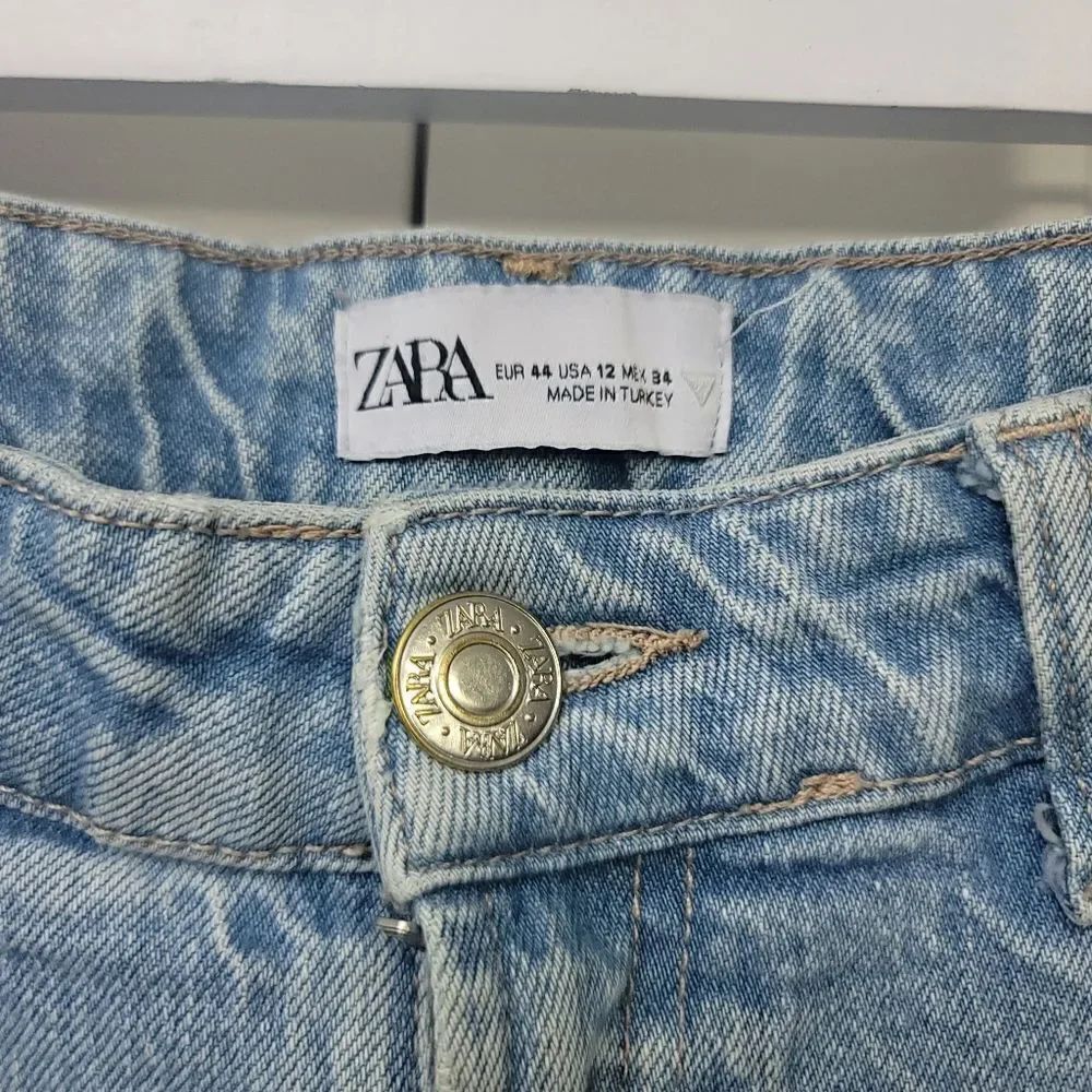 Zara high rise jeans, size 12 - Picture 5 of 10